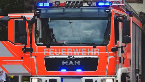 Míchačka betonu se převrátila po nečekaném manévru řidiče