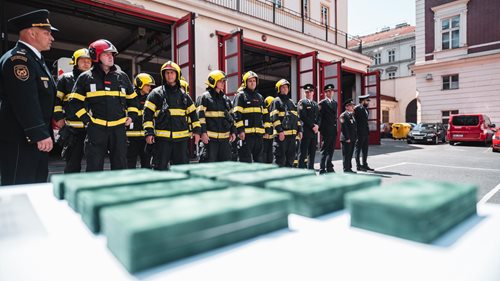 Ředitel HZS hl. m. Prahy předal koncem června medaile za věrnost
