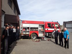 Dobrovolní hasiči z Dobříše dostali hydraulickou vyprošťovací sadu