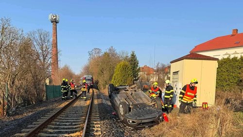 Střet na přejezdu ochromil dopravu