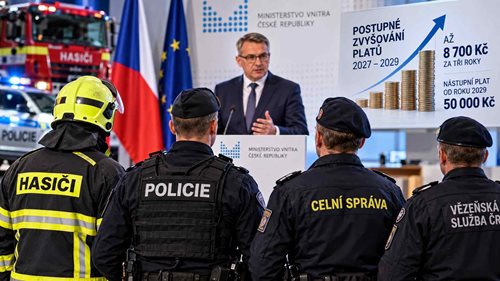 Více peněz pro hasiče, nové cisterny i stanice. Vnitro představilo rozpočet na rok 2027