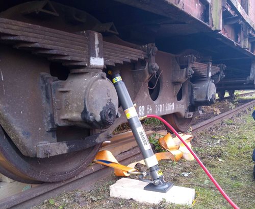 Hasiči trénovali vyprošťování na vlaku ze skutečné nehody