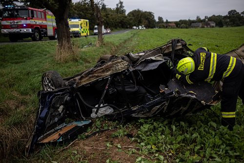 Vzpomínka, která bolí: Den obětí nehod připomíná stovky zmařených životů