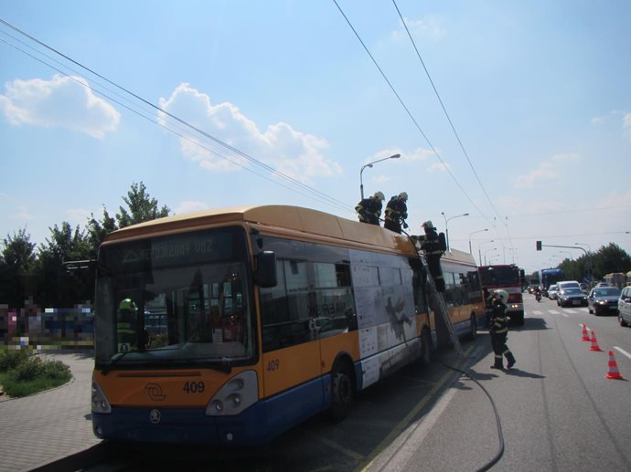 aa-(1).jpg