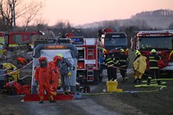 Hasiči pokračují v likvidaci následků požáru benzenu v Hustopečích