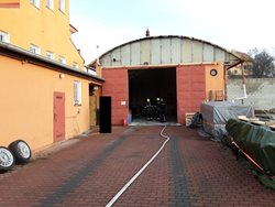 Požár kanystru v dílně v Českých Zlatníkách