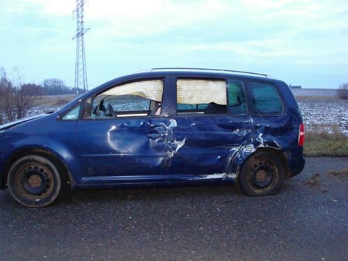 Silnice mezi Jaroměří a Velichovkami byla obousměrně uzavřena. 