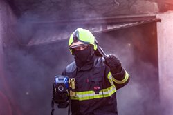 Majitel rodinného domu v Medlešicích se snažil uhasit požár v kuchyni a zabránit tak dalším škodám na svém majetku