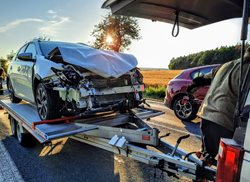 Dopravní nehoda čtyř osobních aut mezi Drhovicemi a Oltyní na Táborsku