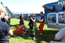 Hasiči z Jičínska prošli výcvikem plnění bambi vaku pro účely leteckého hašení