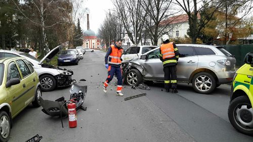 Smolné pondělí. Hasiči během hodiny zasahovali u 4 nehod