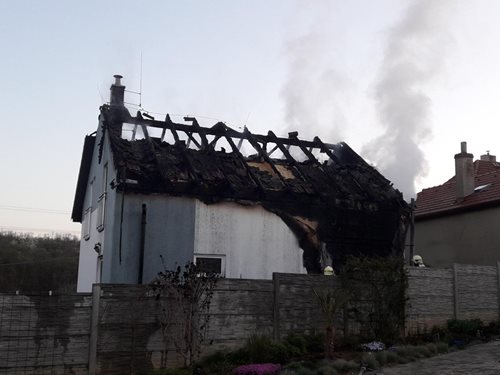 Požár rodinného domu se škodou za jeden a půl milionu