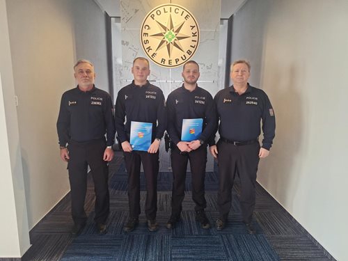 Policisté svým zásahem zachránili lidský život