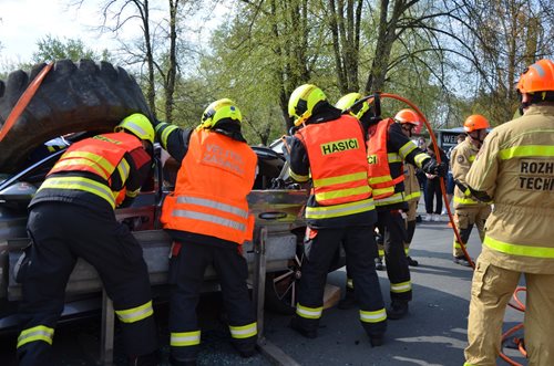 Známe vítěze krajské soutěže ve vyprošťování u dopravních nehod