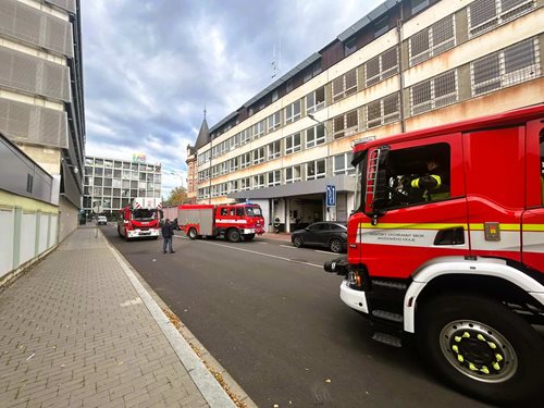 Hasiči procvičovali zásah ve věznici: Kouř, zajištěné prostory a přísný režim