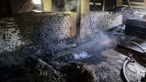 Hasiči zasahovali u požáru domu