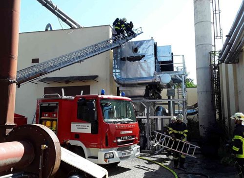Třímilionová škoda při požáru na pile
