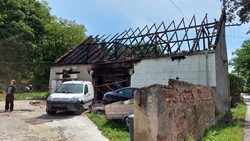 Technická závada při nabíjení dětského elektrického autíčka způsobila požár za milióny