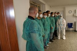 Hasiči se školili na odběr vzorků na testy na koronavirus