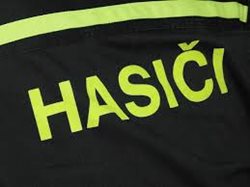 Havárie si vyžádala tři zraněné.