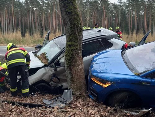 Vážná dopravní nehoda dvou vozidel zaměstnala složky integrovaného záchranného systému