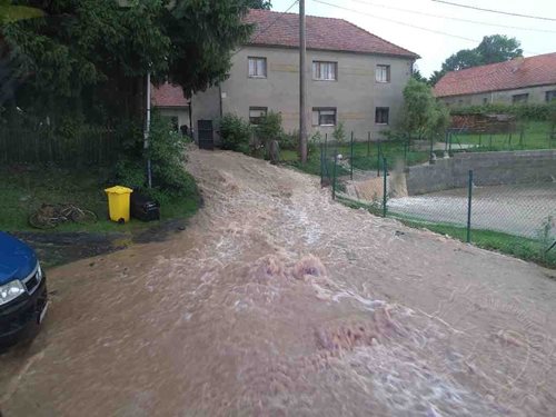 V sobotu večer zasáhl silný déšť a bouřky i Pardubický kraj