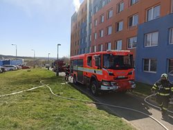 Požár kuchyně na Černém Mostě byl rychle lokalizován, škoda je 200 tisíc