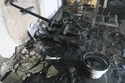 Požár v průmyslovém objektu si vyžádal zranění čtyř osob. 