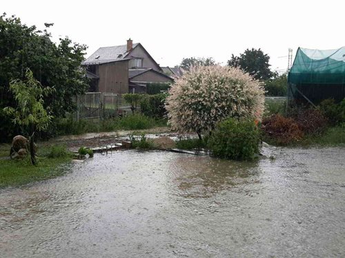 AKTUÁLNĚ - silné bouřky s přívalovým deštěm