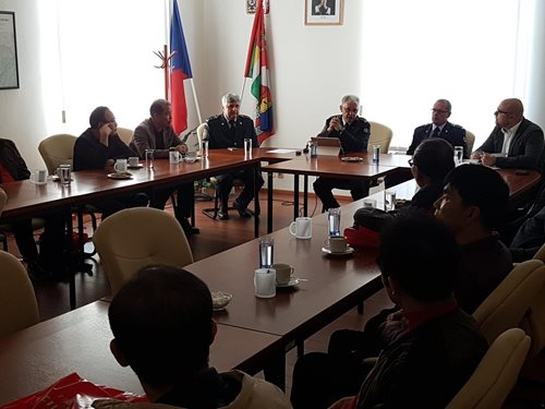 Jihokorejští hasiči navštívili kolegy v Českých Budějovicích