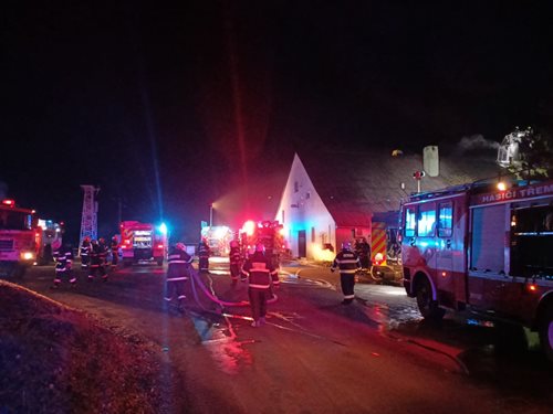 Požár bývalého statku způsobil škodu za 10 mil. Kč