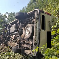 Dopravní nehoda dodávky u obce Povrly