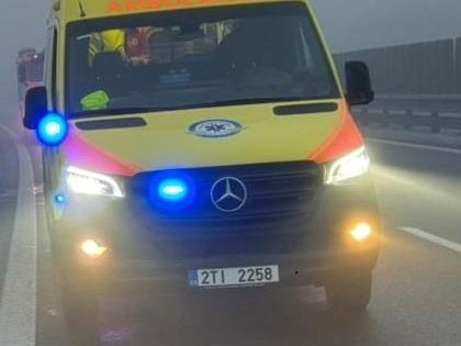 Osoby zraněné při pádech na náledí vyžadovaly okamžitou pomoc záchranářů