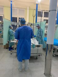 Víc než dva měsíce pracovali naši příslušníci na covidovém oddělení Nemocnice Teplice