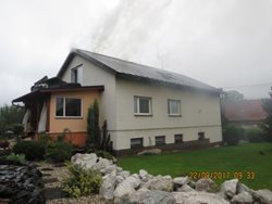 Požár podkroví od vadné obezdívky krbu v Kozlovicích způsobil škodu téměř za milion