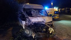 Střet kamionu s dodávkou dnes ráno v obci Prachovice