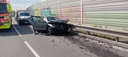 Čelní srážka dvou aut: Čtyři zranění, mezi nimi dítě