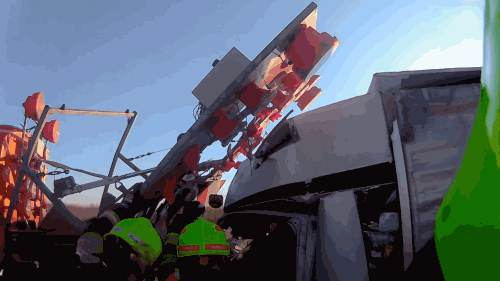 Střet vozidel na dálnici si vyžádal zásah složek IZS