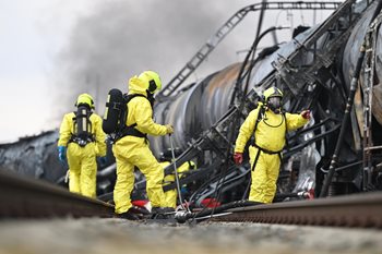 Hasiči v první linii: Boj s ohněm a jedem v Hustopečích nad Bečvou