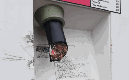 Policisté objasnili krádež kabelů z nabíjecí stanice