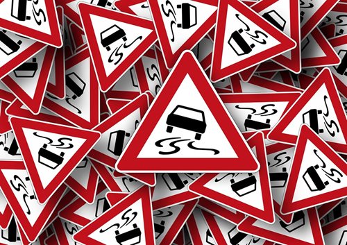 U Markvartic se střela tři vozidla, nehoda si vyžádala jedno zranění