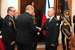 Jihočeští hasči předali služební medaile HZS ČR a medaile HZS Jihočeského kraje