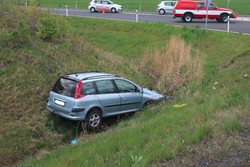 Dopravní nehoda u Lažan a Strupčic okres Chomutov, dopravní nehoda u Mikulášovic okres Děčín.