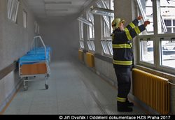 Požár ve Vinohradské nemocnici poškodil lékařský pokoj