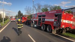 U požáru přístavku vedle sokolovny v Běchovicích byl vyhlášen druhý stupeň poplachu