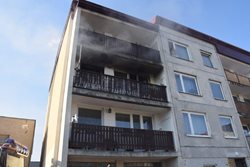 Při požáru v Bystřici hasiči zachránili pět lidí