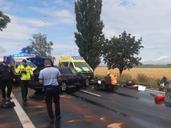 Vážná nehoda zablokovala frekventovanou silnici