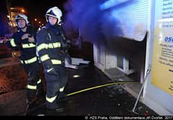 Požár prodejny v pražských Dejvicích s výpočetní technikou způsobil škodu okolo dvou miliónů 