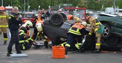 V sobotu budou v Ostrově soutěžit hasiči ve vyprošťování