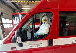 Hasičské autobusy a dodávky se zapojily do repatriačních jízd